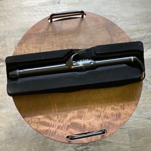 Mint 1.25 inch curling iron- extra long !
